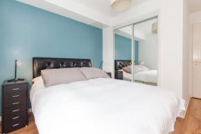 Отель Annandale Street Quiet Central Family Apartment with Parking  Эдинбург